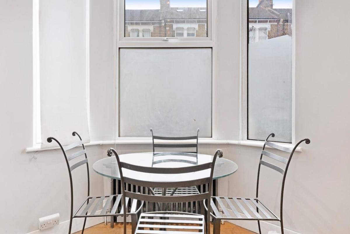 Queens Park 1 Bed Sleeps 4 Ppl Ground Floor Appartement