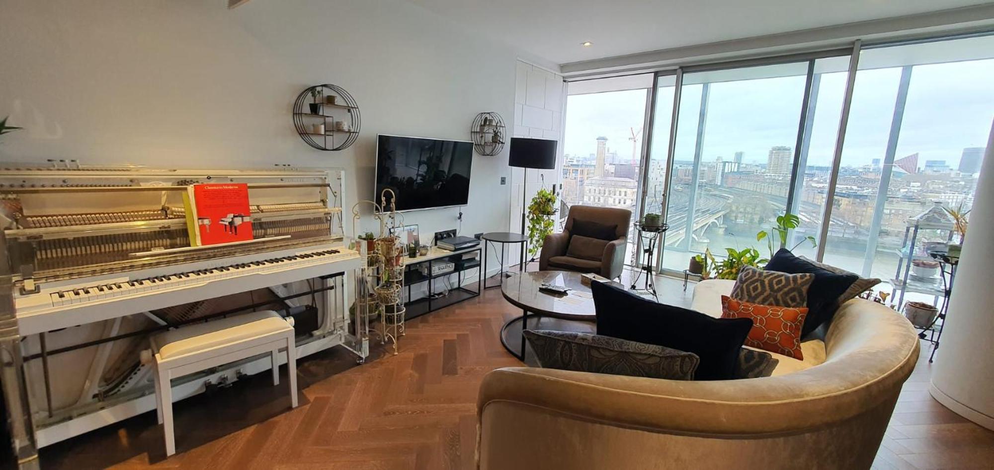 River Facing Luxury Flat Appartement *
