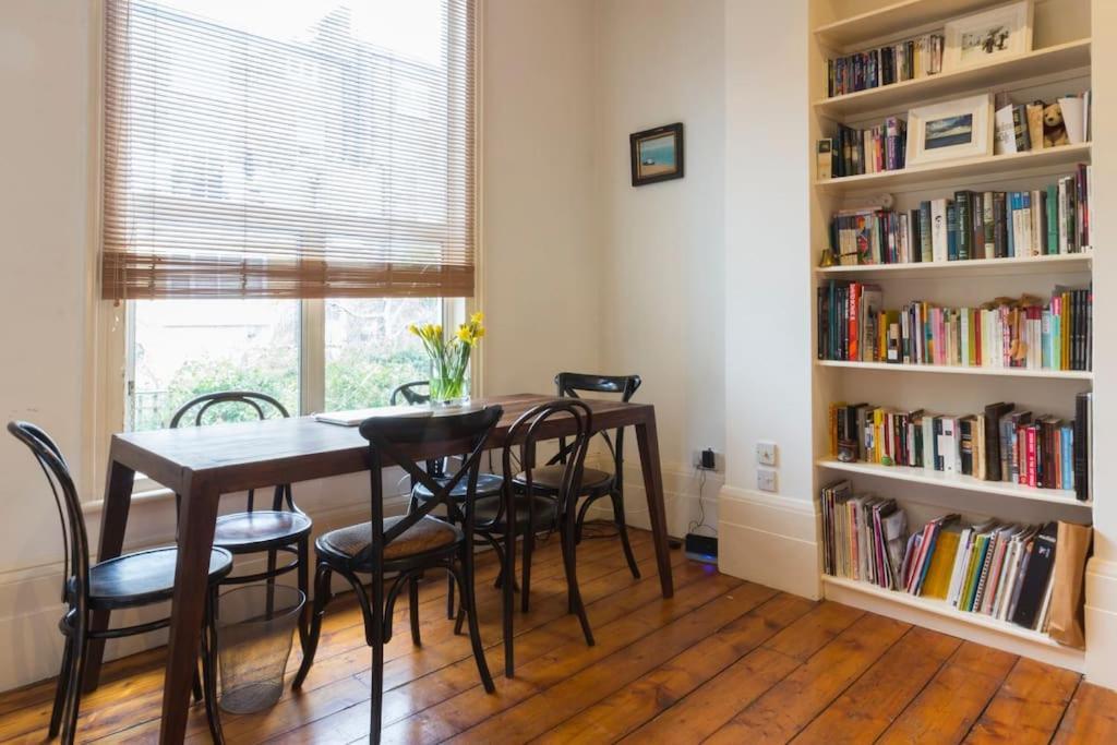 A Stylish Victorian In West Londres