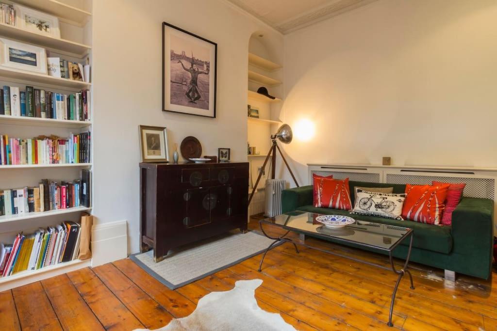 A Stylish Victorian In West Apartamento