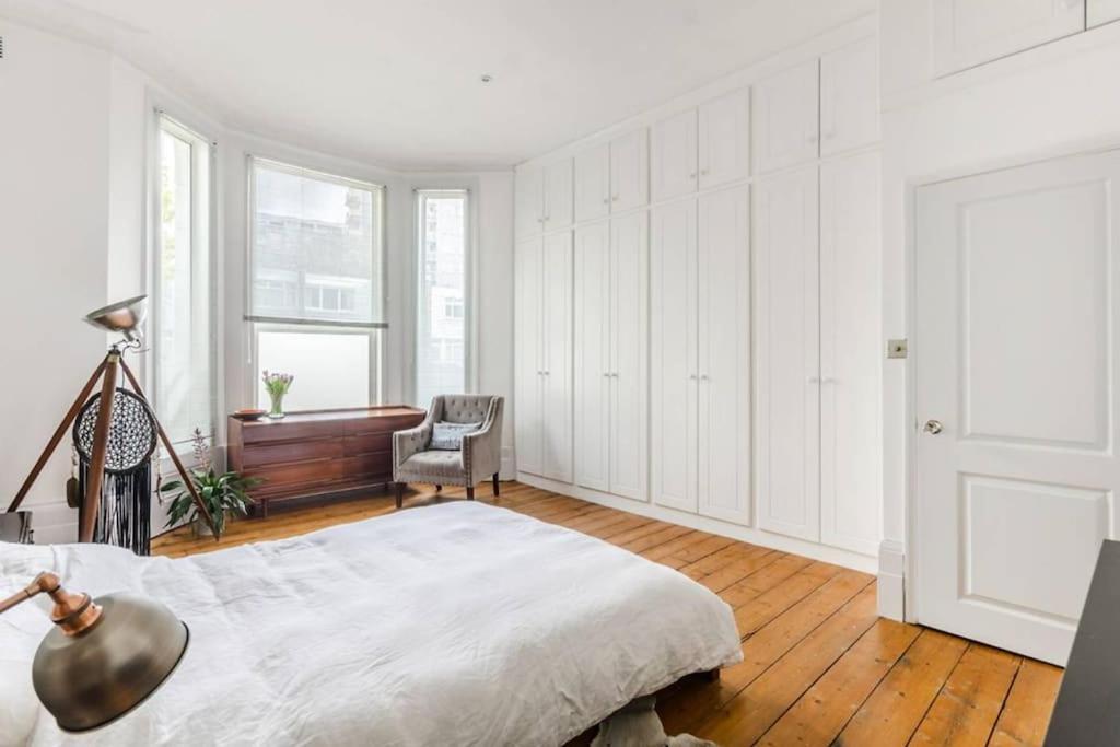 A Stylish Victorian In West * Londres