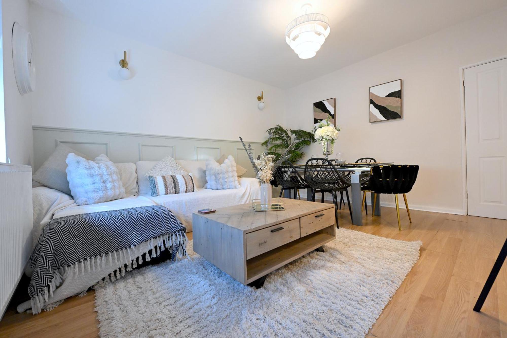 Apartamento 3 Minutes To Tower Of Trendy Shoreditch Recently Refurbished 3 Bedrooms Sleeps 8 Londres
