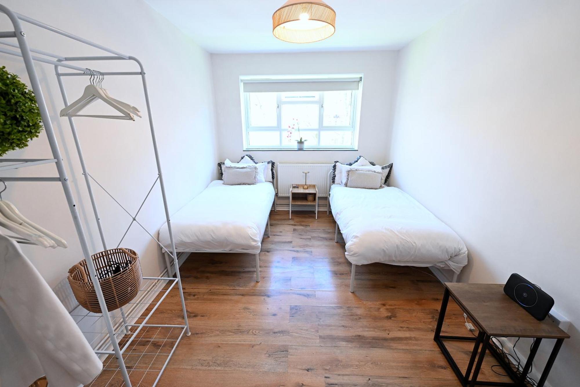 Apartamento 3 Minutes To Tower Of Trendy Shoreditch Recently Refurbished 3 Bedrooms Sleeps 8