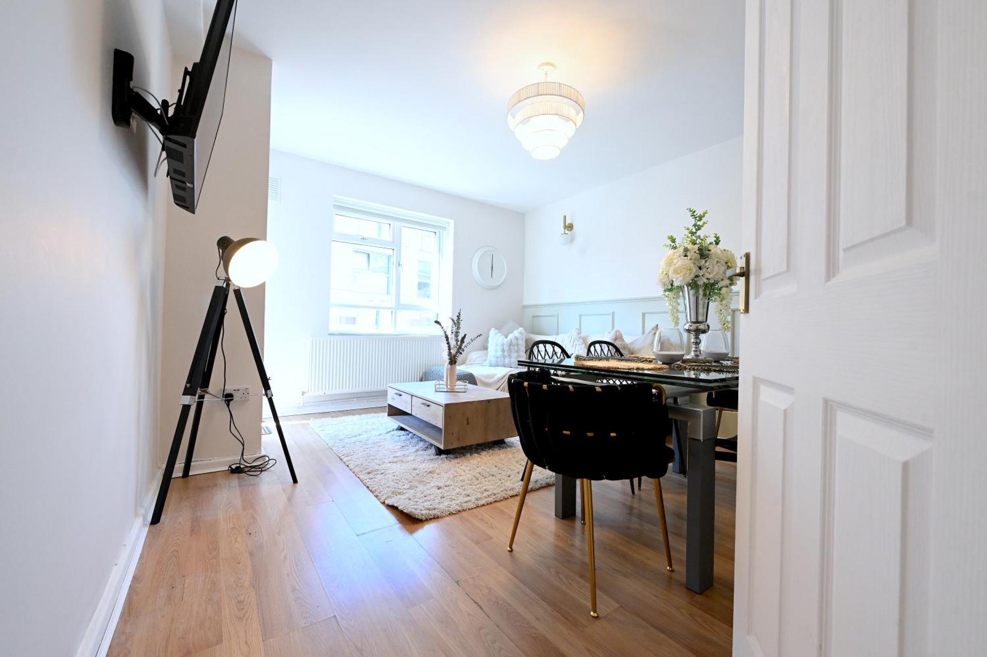 Apartamento 3 Minutes To Tower Of Trendy Shoreditch Recently Refurbished 3 Bedrooms Sleeps 8 Londres