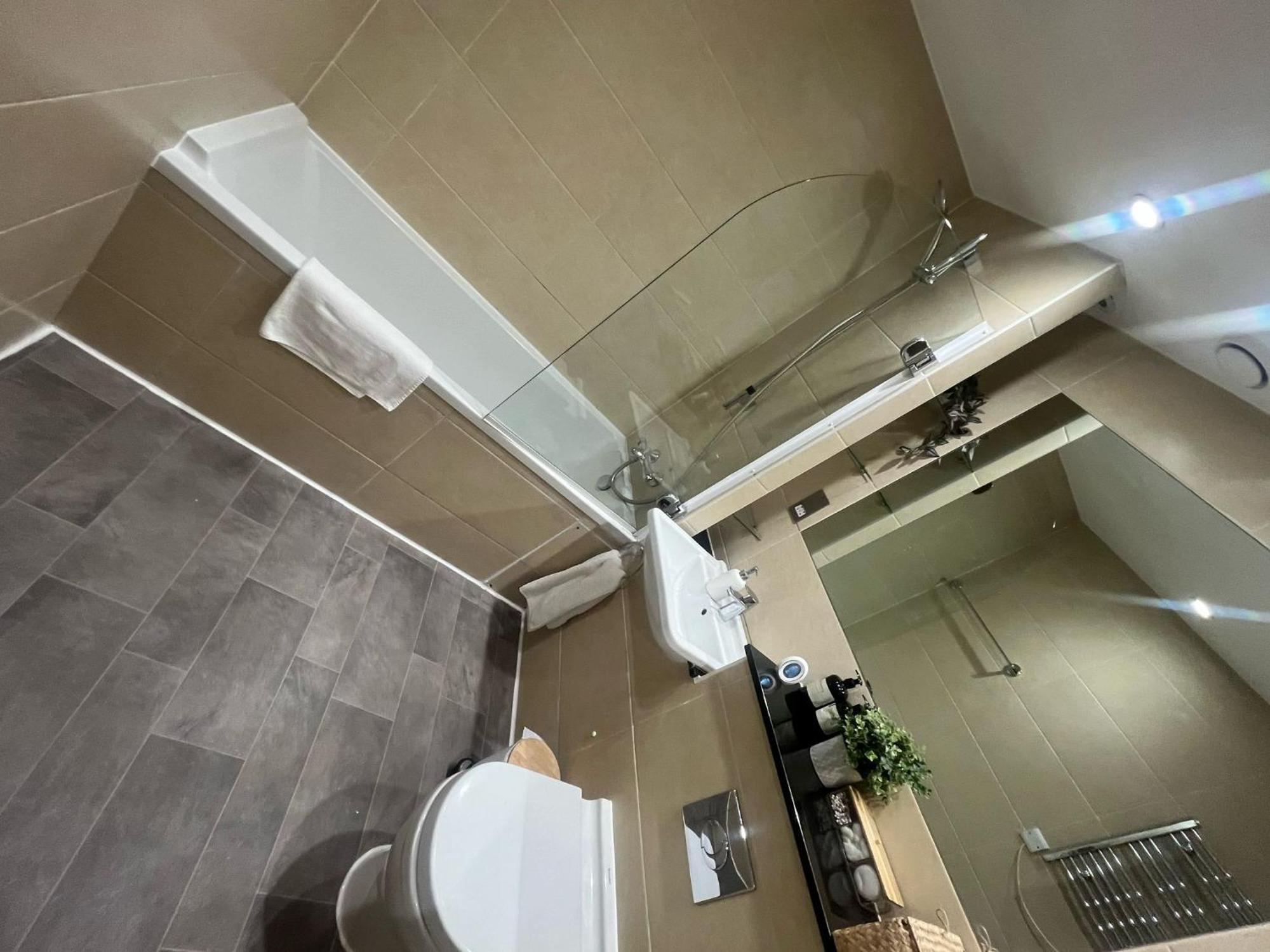 Bright And Modern 3 Bed Hyde Park *