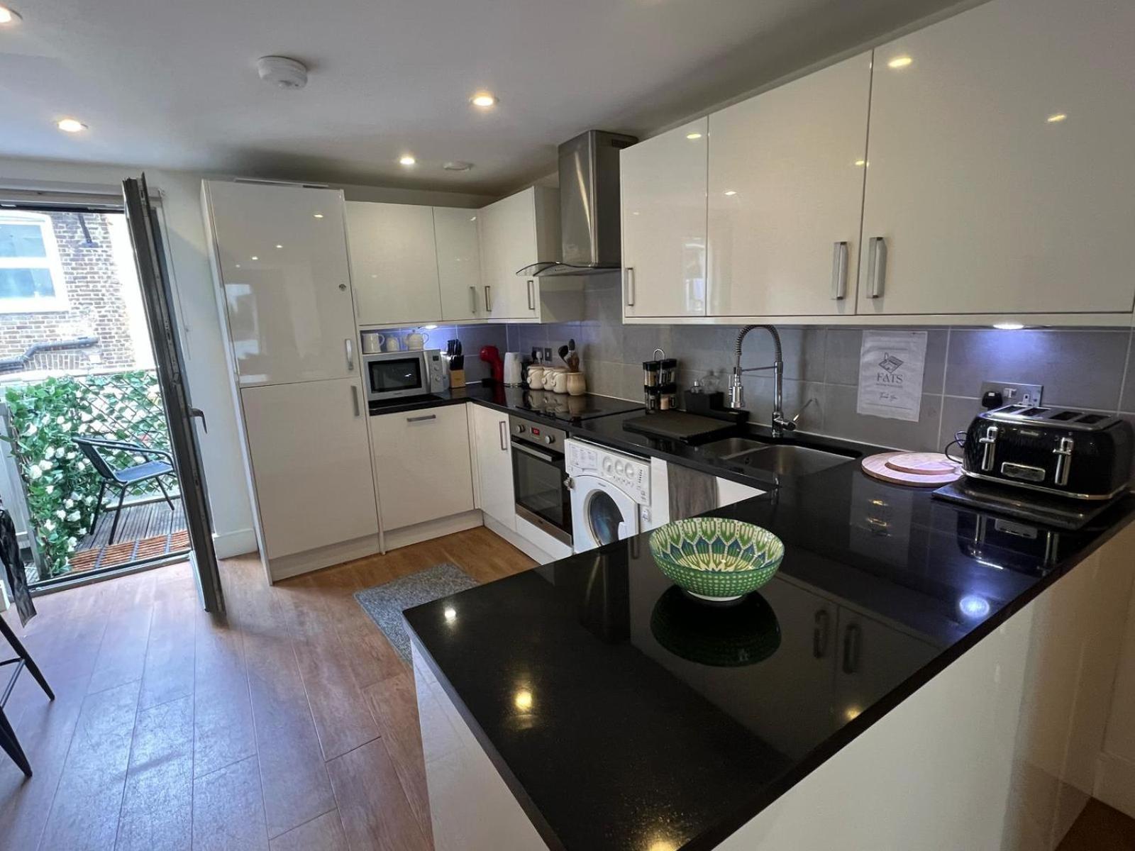 Bright And Modern 3 Bed Hyde Park * London