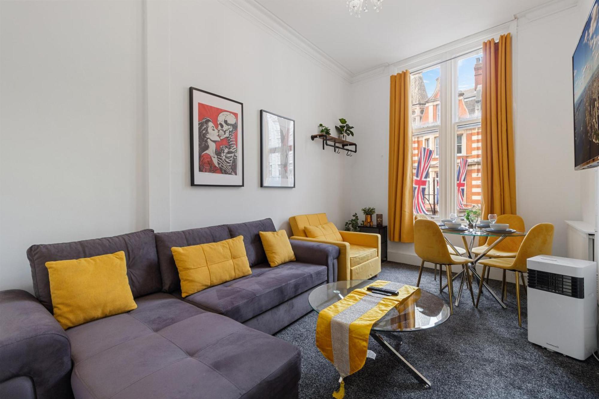 Luxurious On Oxford Street Appartement