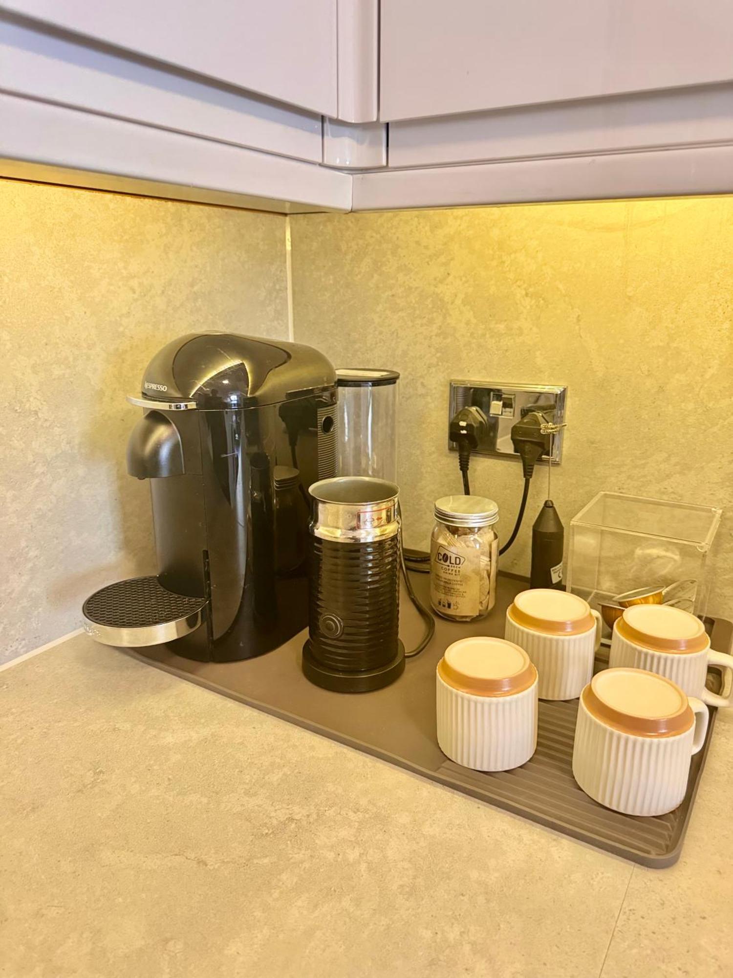 Chelsea Living Apartment