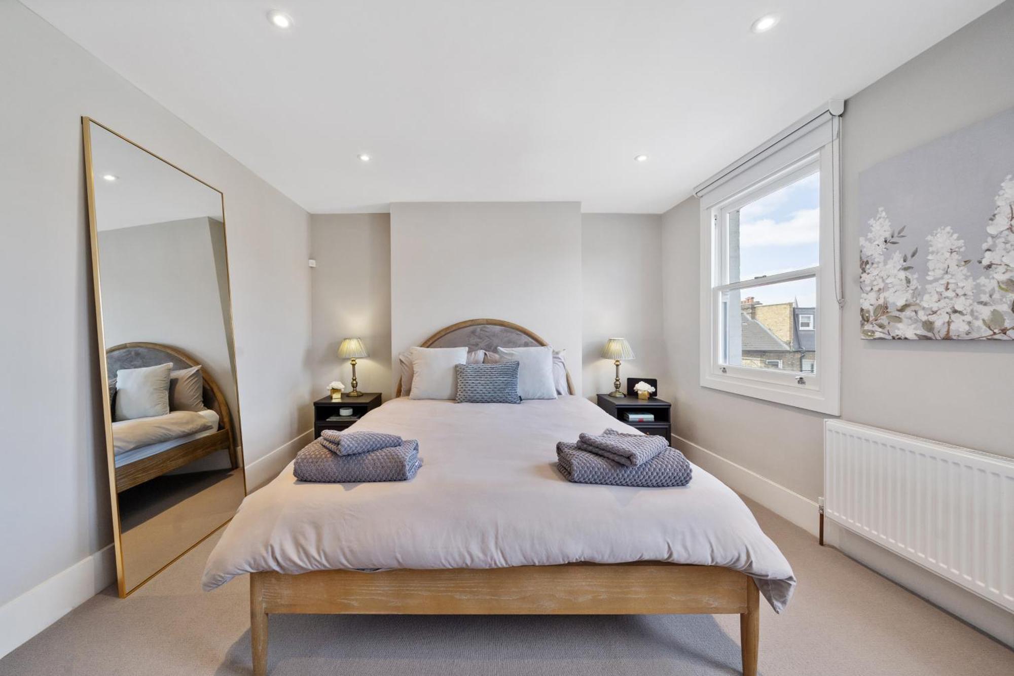 Central 4 Bedroom House With Garden In Battersea Close To Chelsea Ferienhaus London