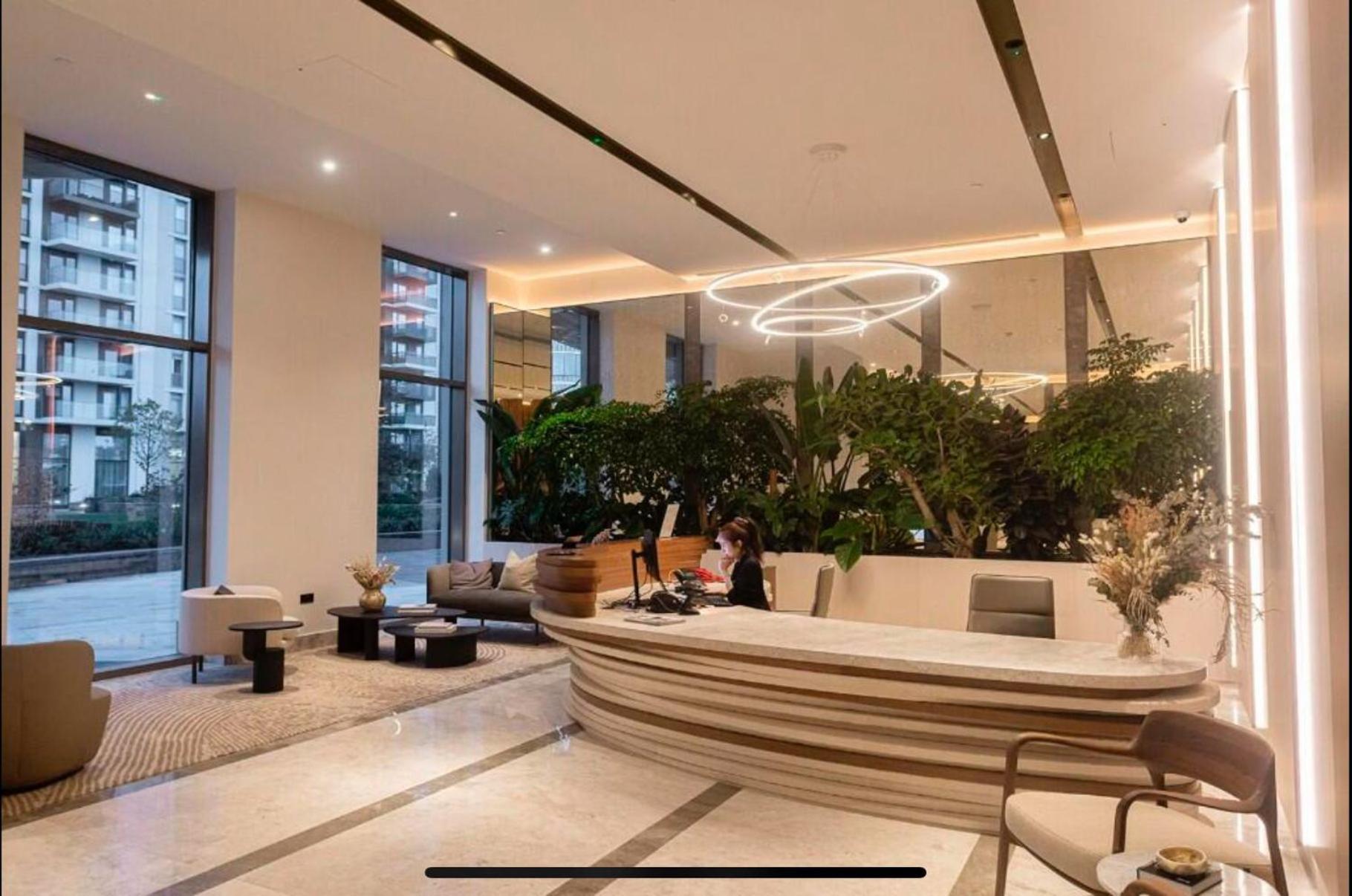 Luxury Modern 2bd 2ba White Living Appartement