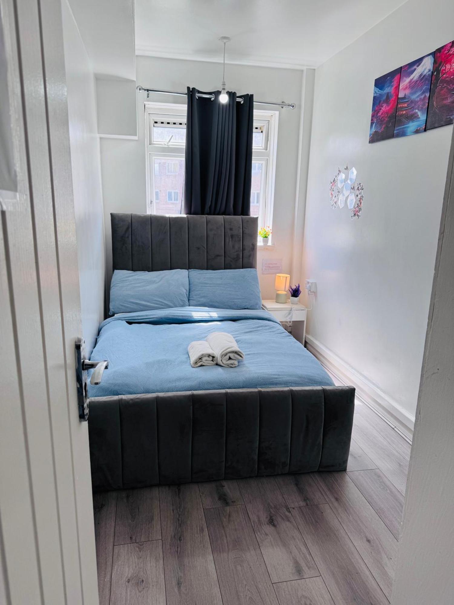Hospedagem domiciliar Modern In A 4 Bedroom Flat In London, Shared Bathroom! *
