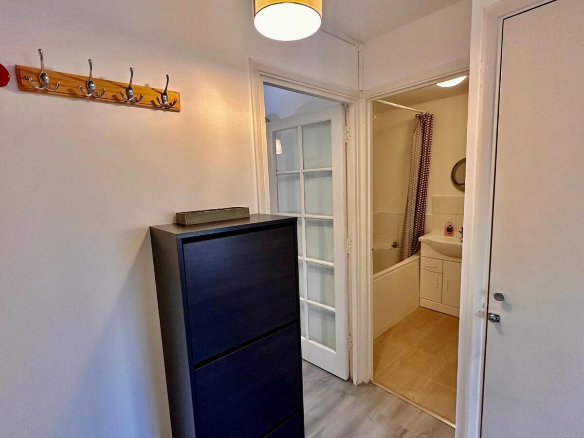 Cosy One Bedroom - Docklands * Londres