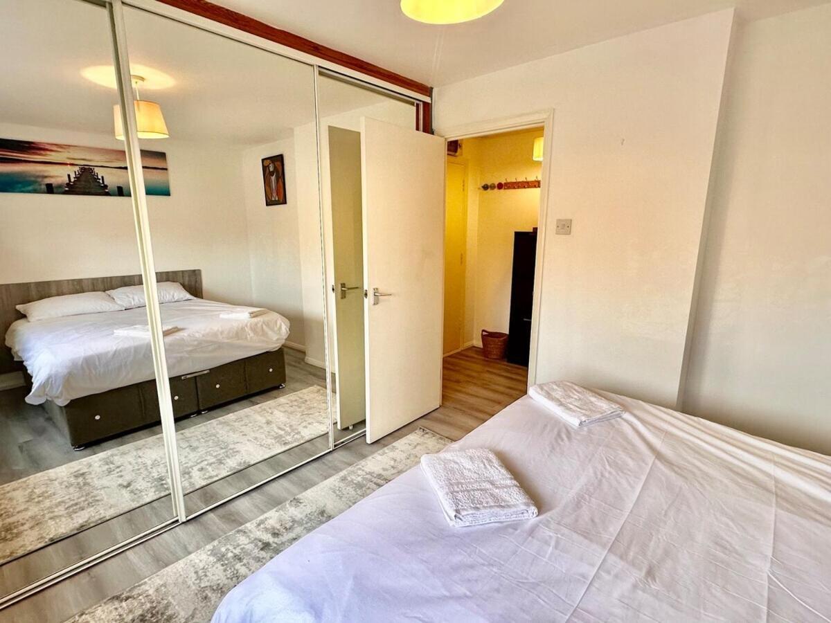 Cosy One Bedroom - Docklands * Londres