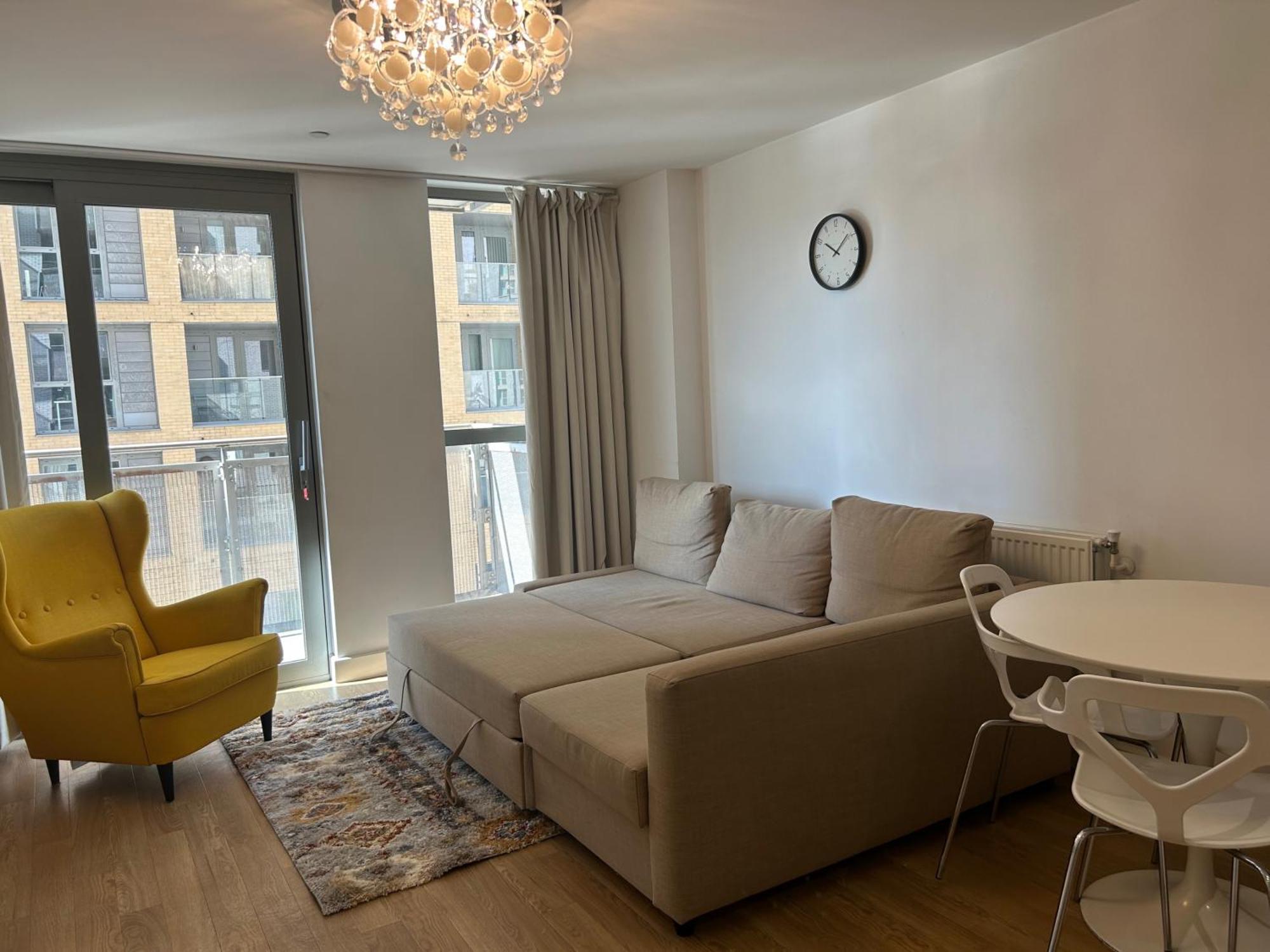 1-Bed Apt Sleeps 4 Central To Shops & Transport Appartement
