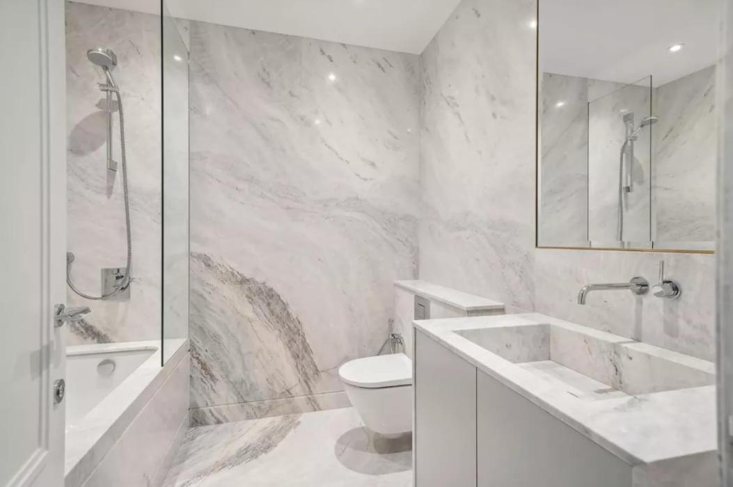 1 Min Walk To Harrods, Knightsbridge Penthouse * Londen