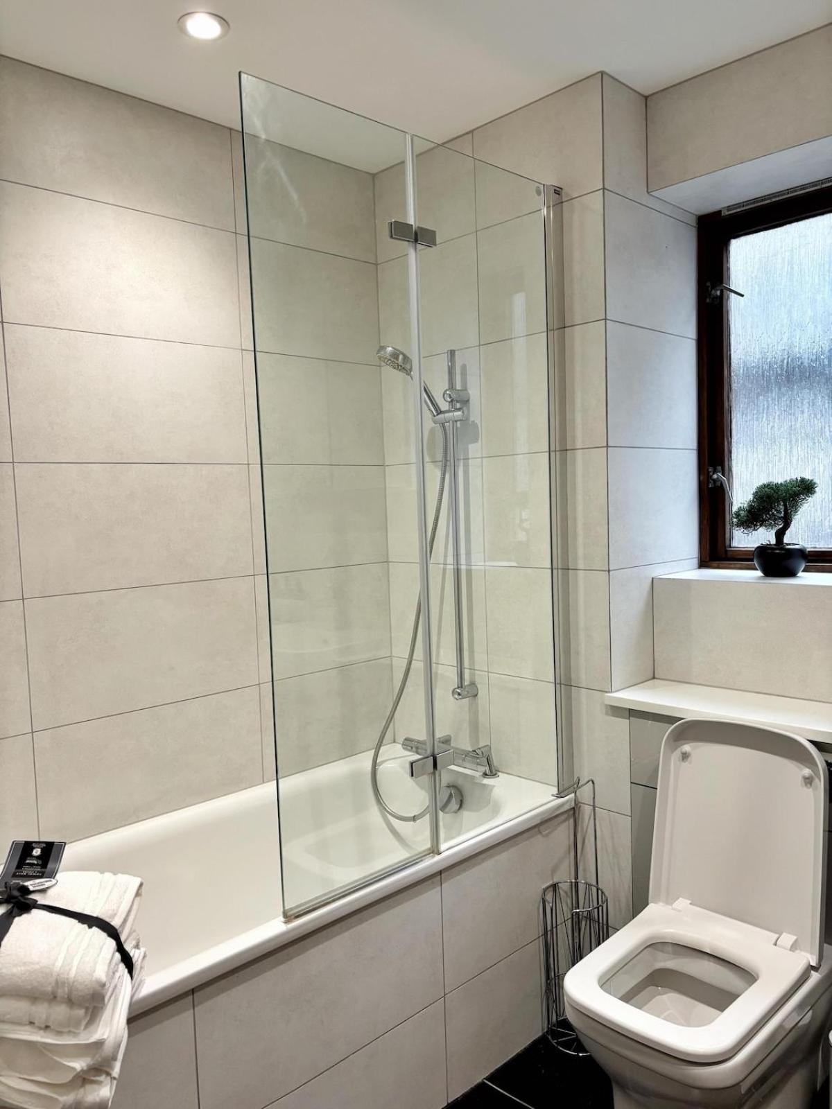 Charming 2 Bedroom Flat In The Heart Of London, 2 Mins To Trafalgar Square! *