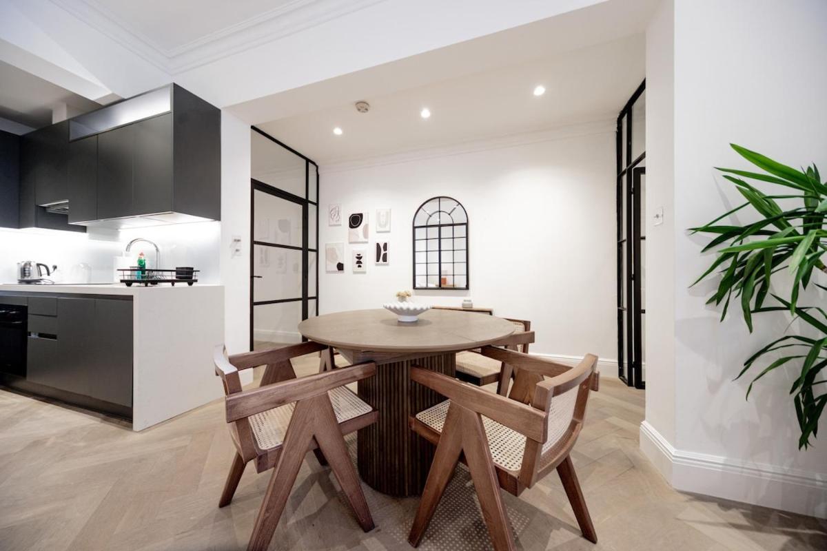 Lovely 2 Bedroom Flat In The Heart Of Kensington Appartement