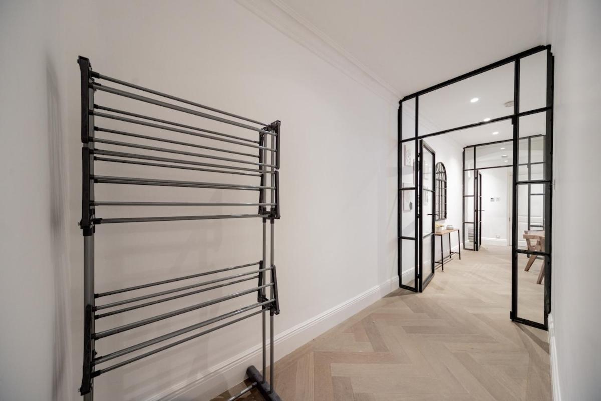 Lovely 2 Bedroom Flat In The Heart Of Kensington * Londres