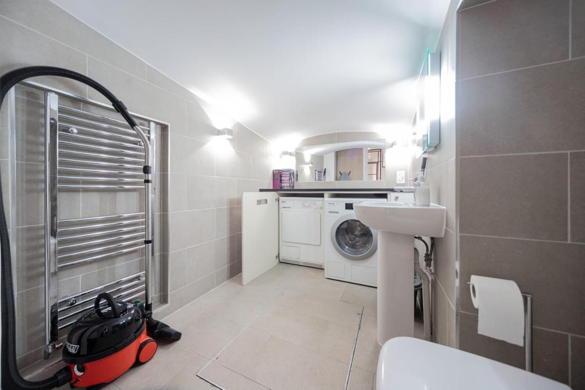Lovely 2 Bedroom Flat In The Heart Of Kensington *