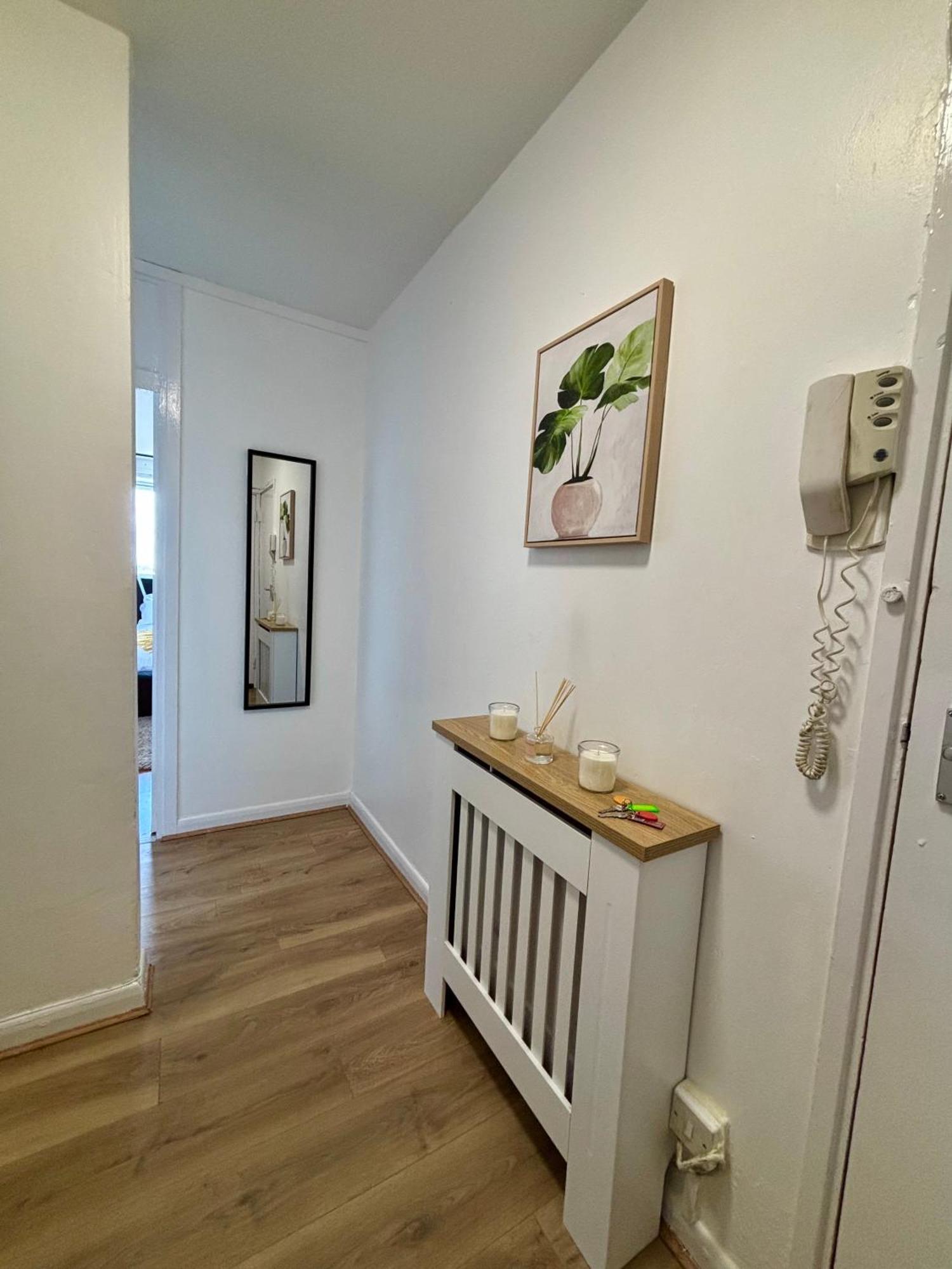 Stylish 2-bed Retreat Steps From Emirates Stadium * Londres