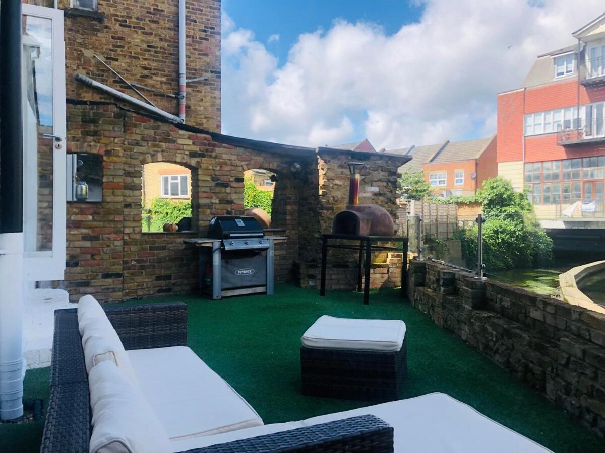 Gorgeous Riverside Townhouse * Londres