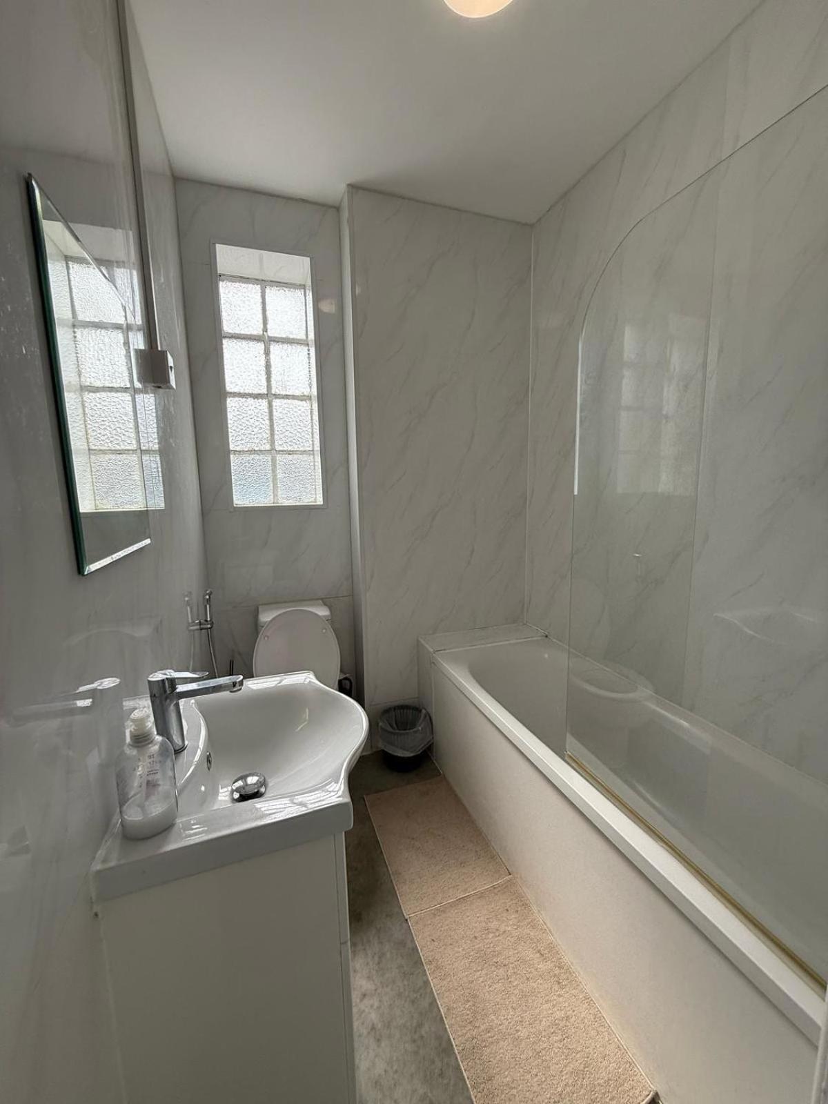17gm-stylish 2 Bed Flat In Edgware Road *
