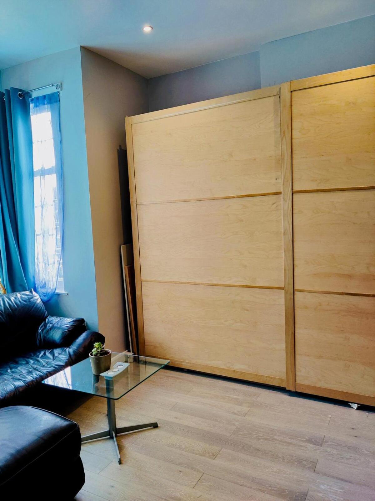 With Jacuzzi Bath, Ground Floor, Excellent Transport Connections Appartement