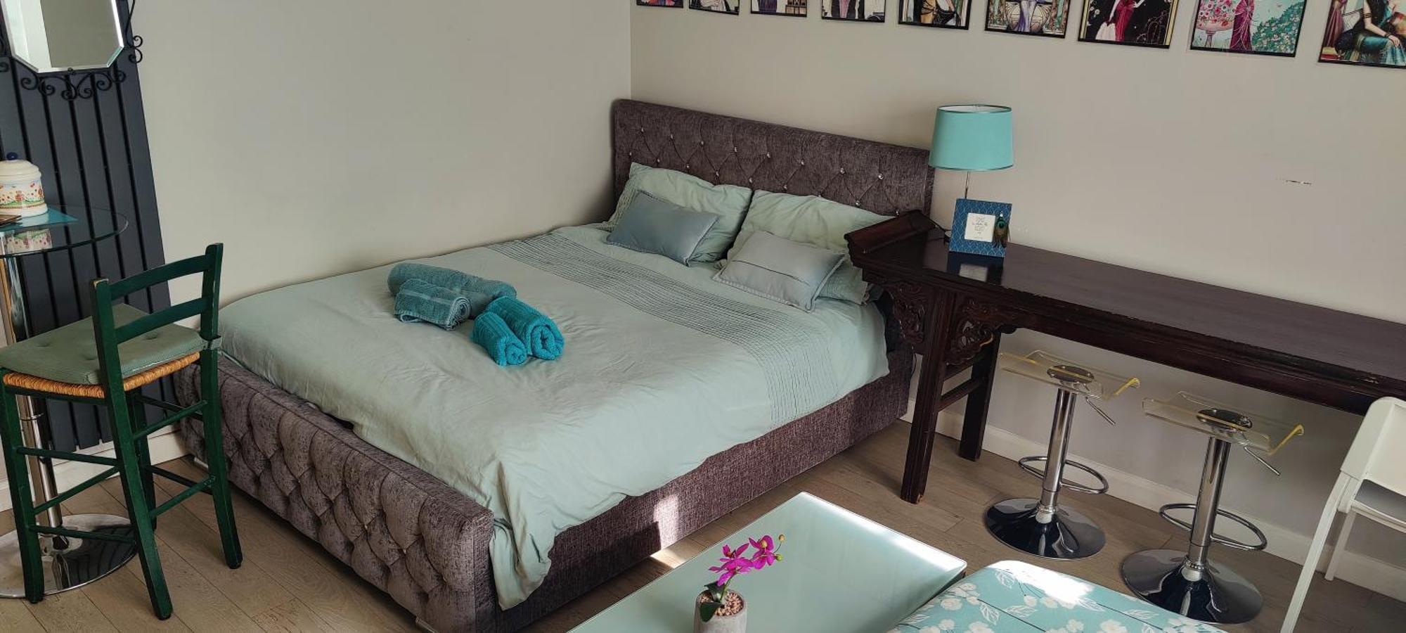 With Jacuzzi Bath, Ground Floor, Excellent Transport Connections * Londres