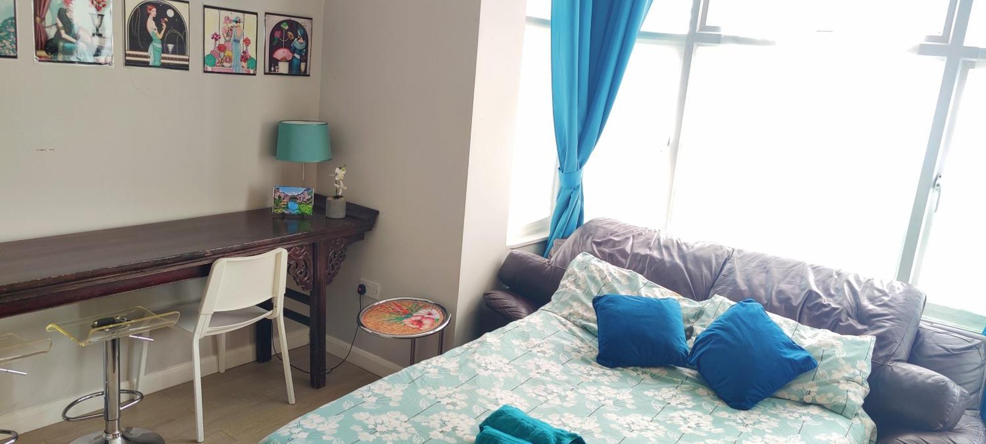 Appartement With Jacuzzi Bath, Ground Floor, Excellent Transport Connections