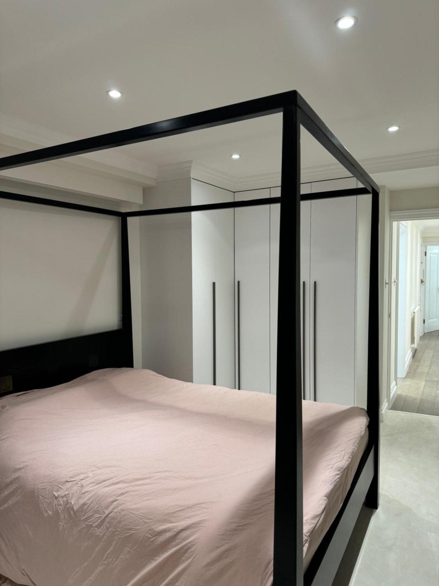 Stunning 2-bed, 2-bath In Londres