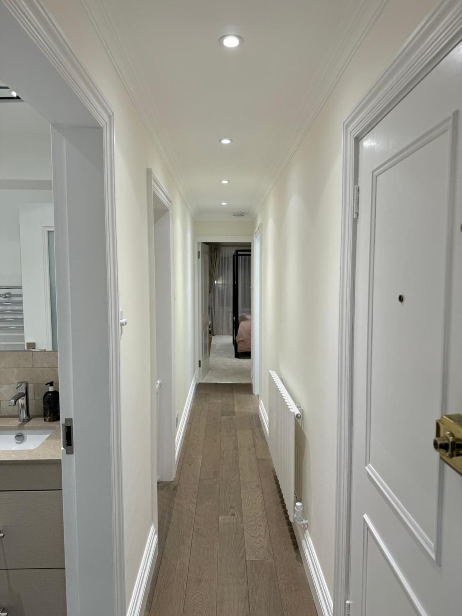 Stunning 2-bed, 2-bath In Apartamento *