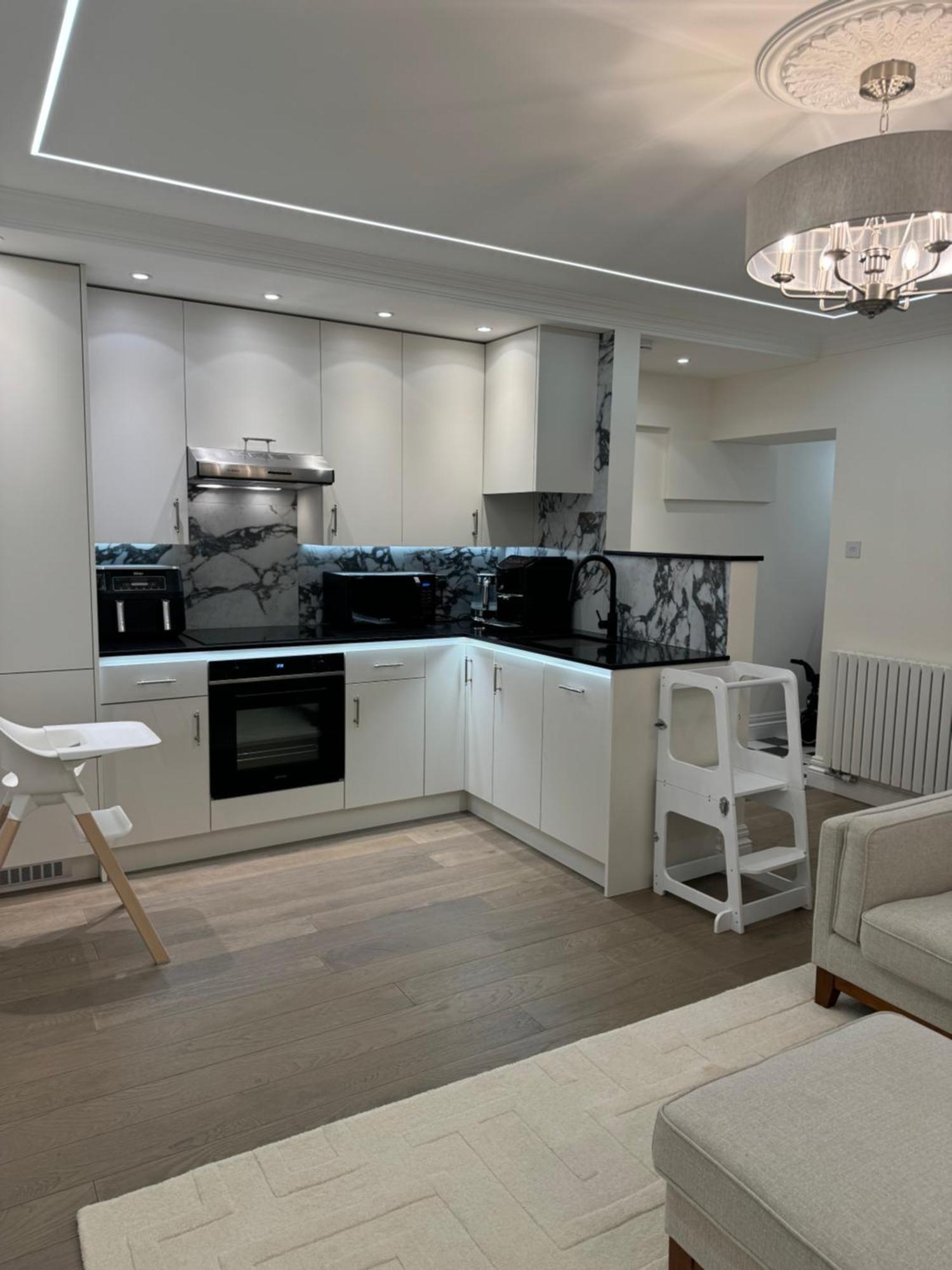 Apartamento Stunning 2-bed, 2-bath In *