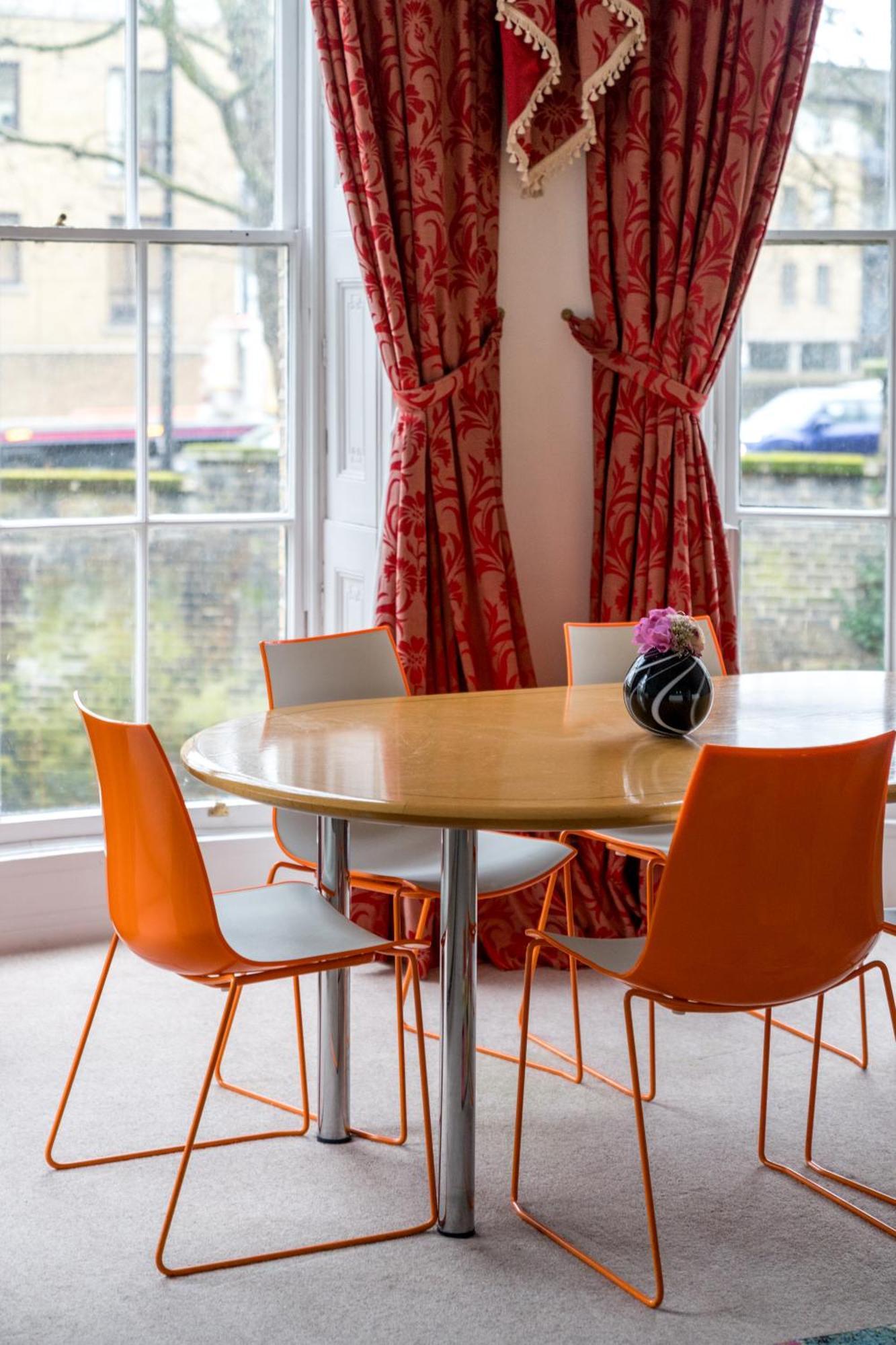 Larger Groups Close To O2 Arena Excel Canary Wharf With Wifi And Parking Within Mins Walk To Drl & Jubilee Line Londres