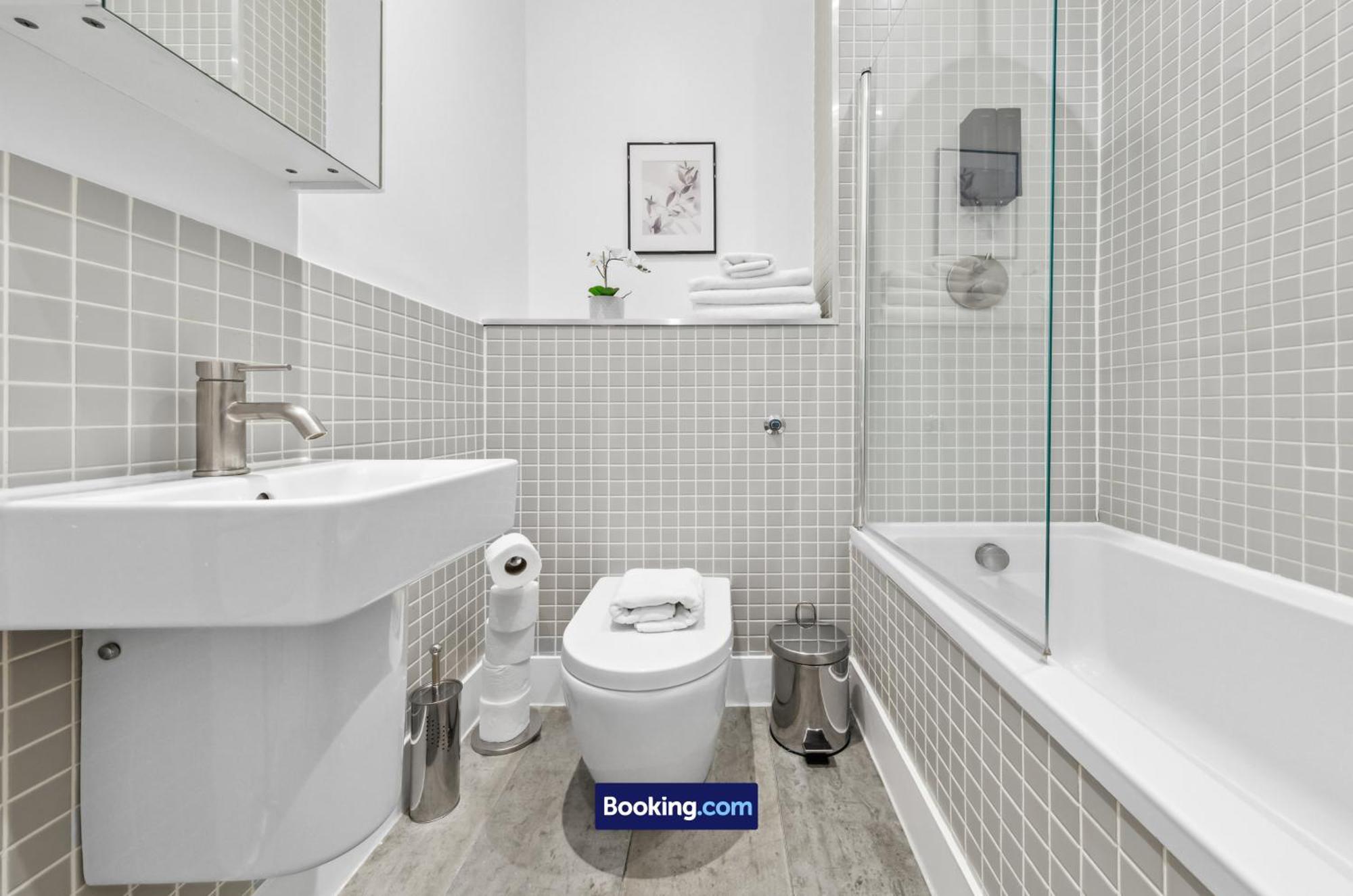 Farringdon Modern By Smart Short Lets & Serviced With Smart Tv & Free Wifi Appartement *