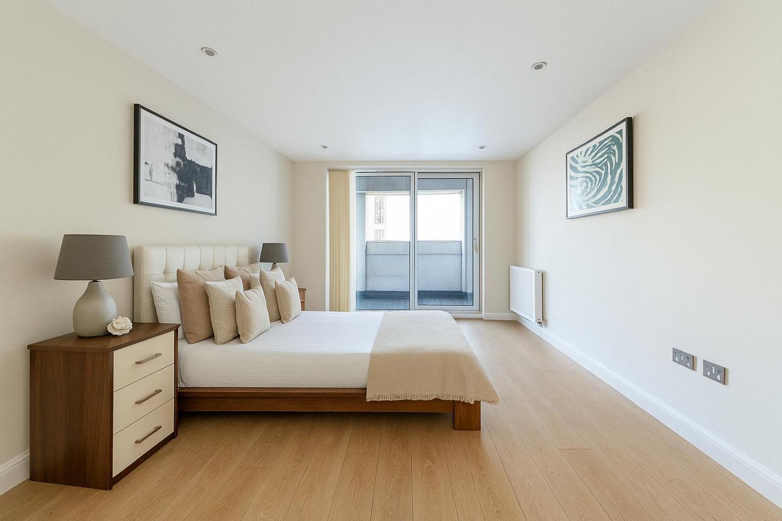 Stylish 1-bed Flat In Greenwich - Steps From Dlr & Views Appartement *