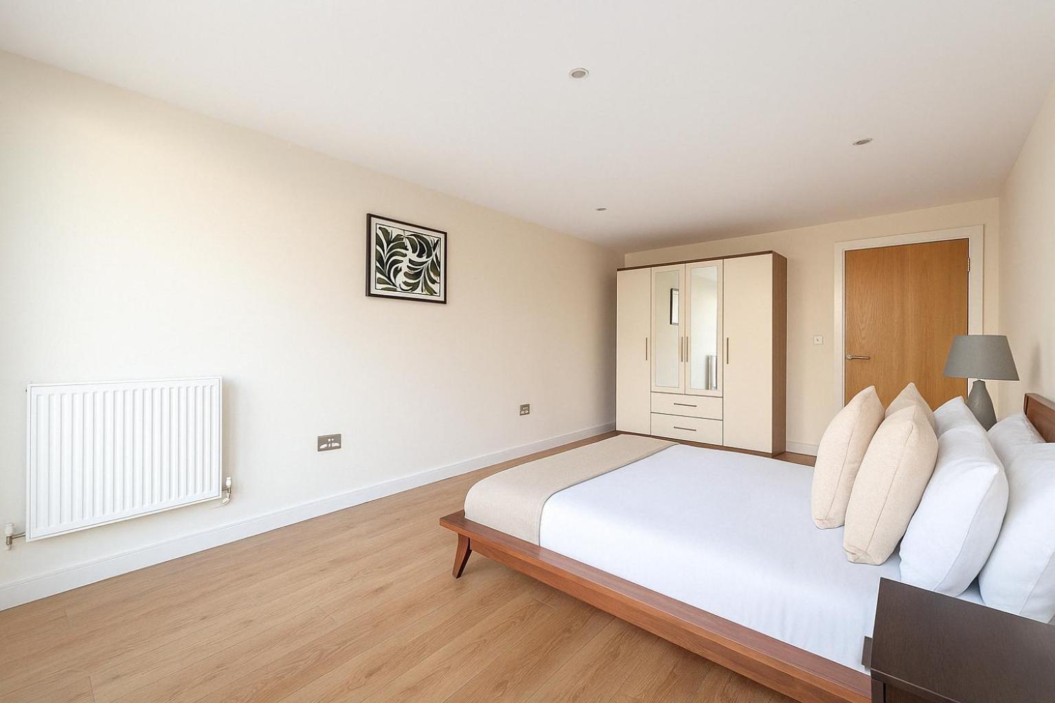 Stylish 1-bed Flat In Greenwich - Steps From Dlr & Views Appartement Londres