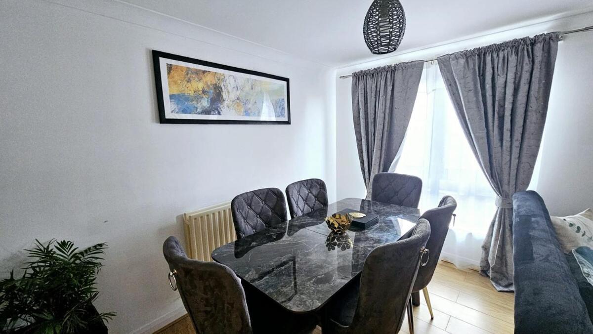 Beautiful Spacious 2 Bed Flat With 2 Parking Near Wembley Stadium Londres