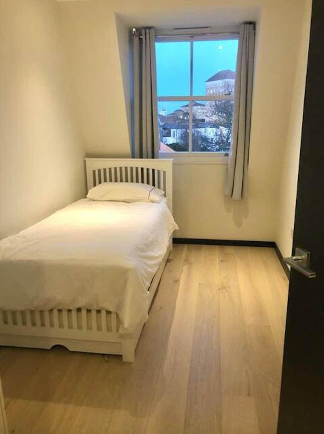 Apartamento Amazing 2br Flat, Free Parking, By Battersea Londres