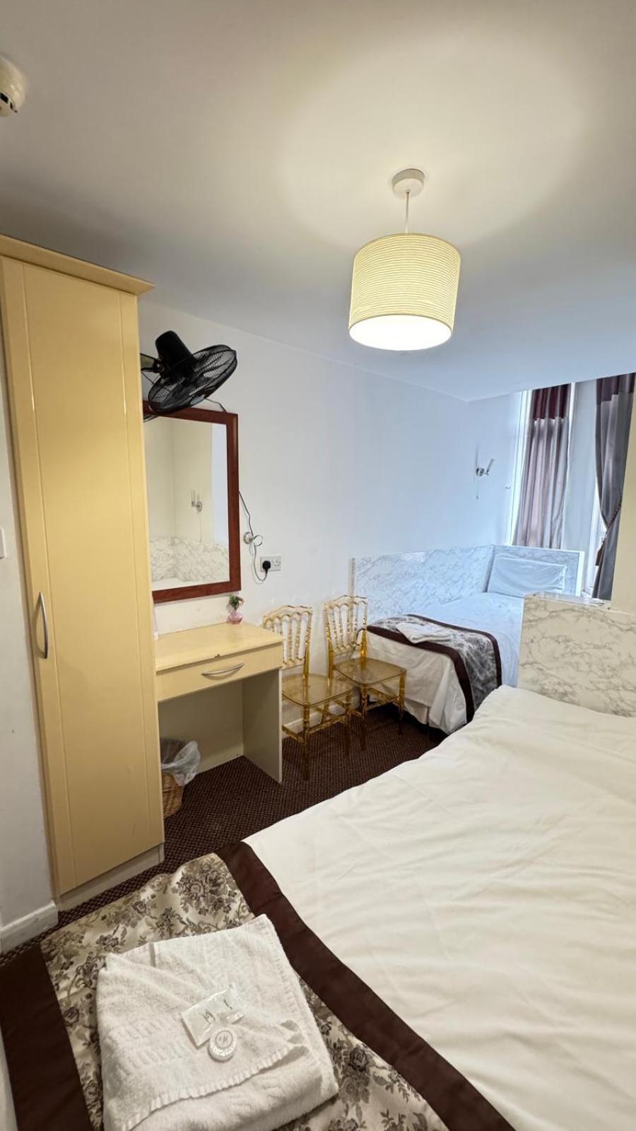 Hotel Warwick Road Londres