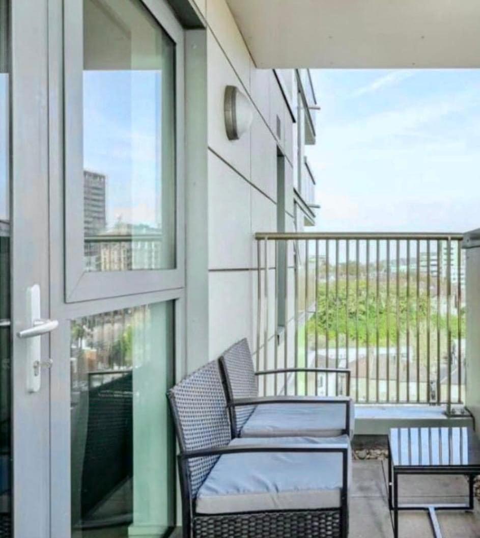 Stylish 2-bed Flat With Parking Londres