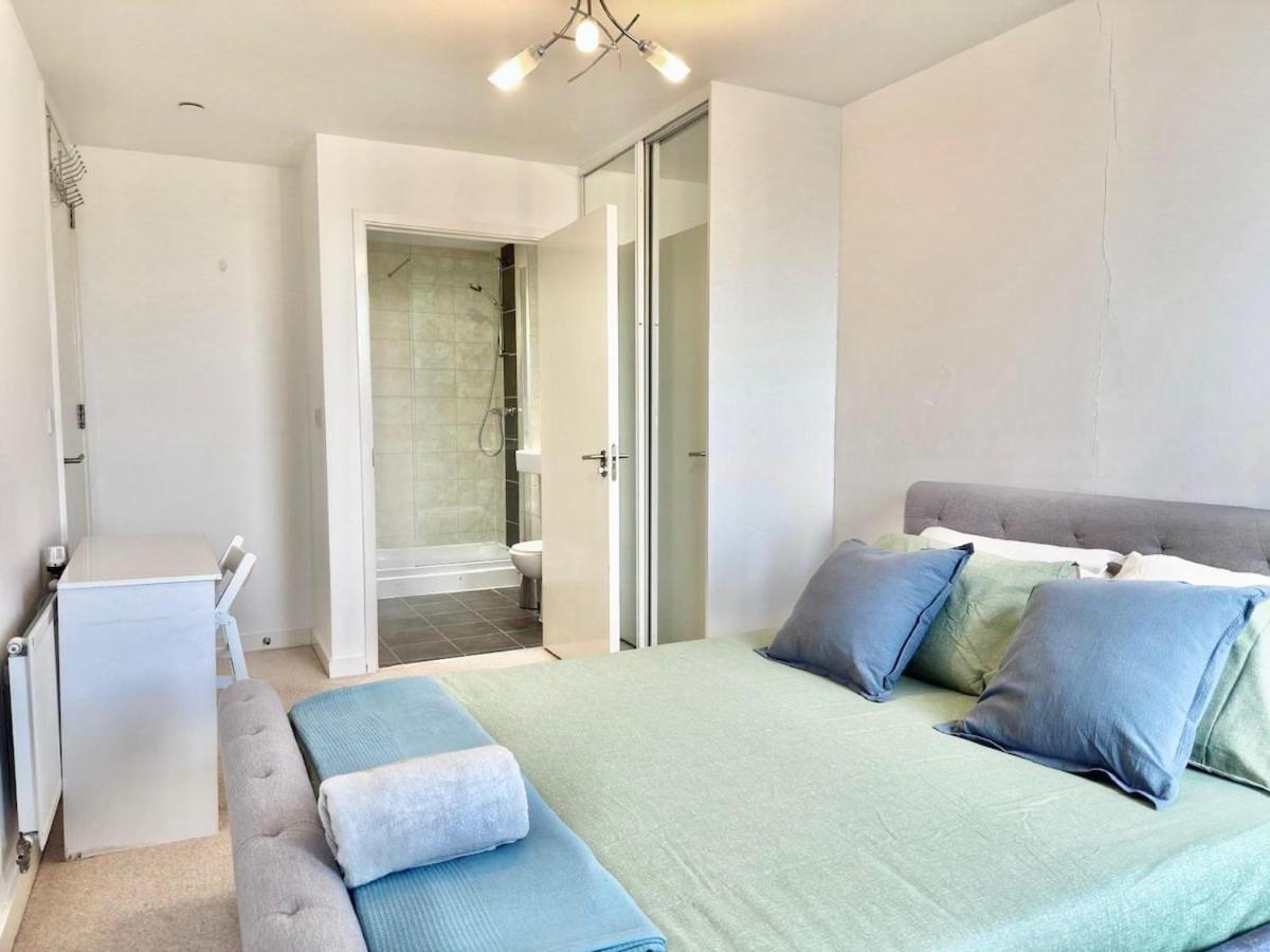 Stylish 2-bed Flat With Parking Londres