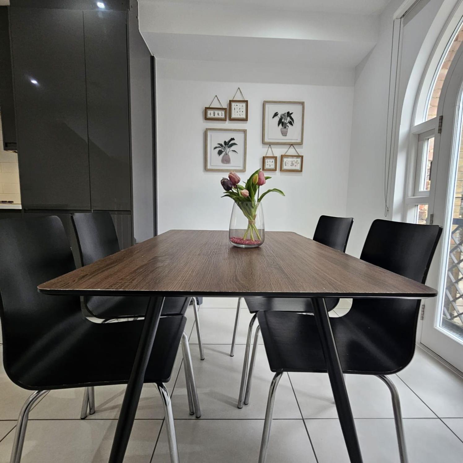Stylish 2br With Garden By St Pancras International Londres