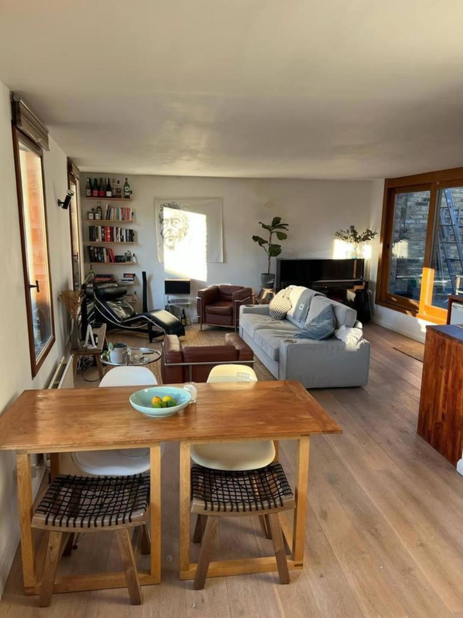 Artist Apartment *