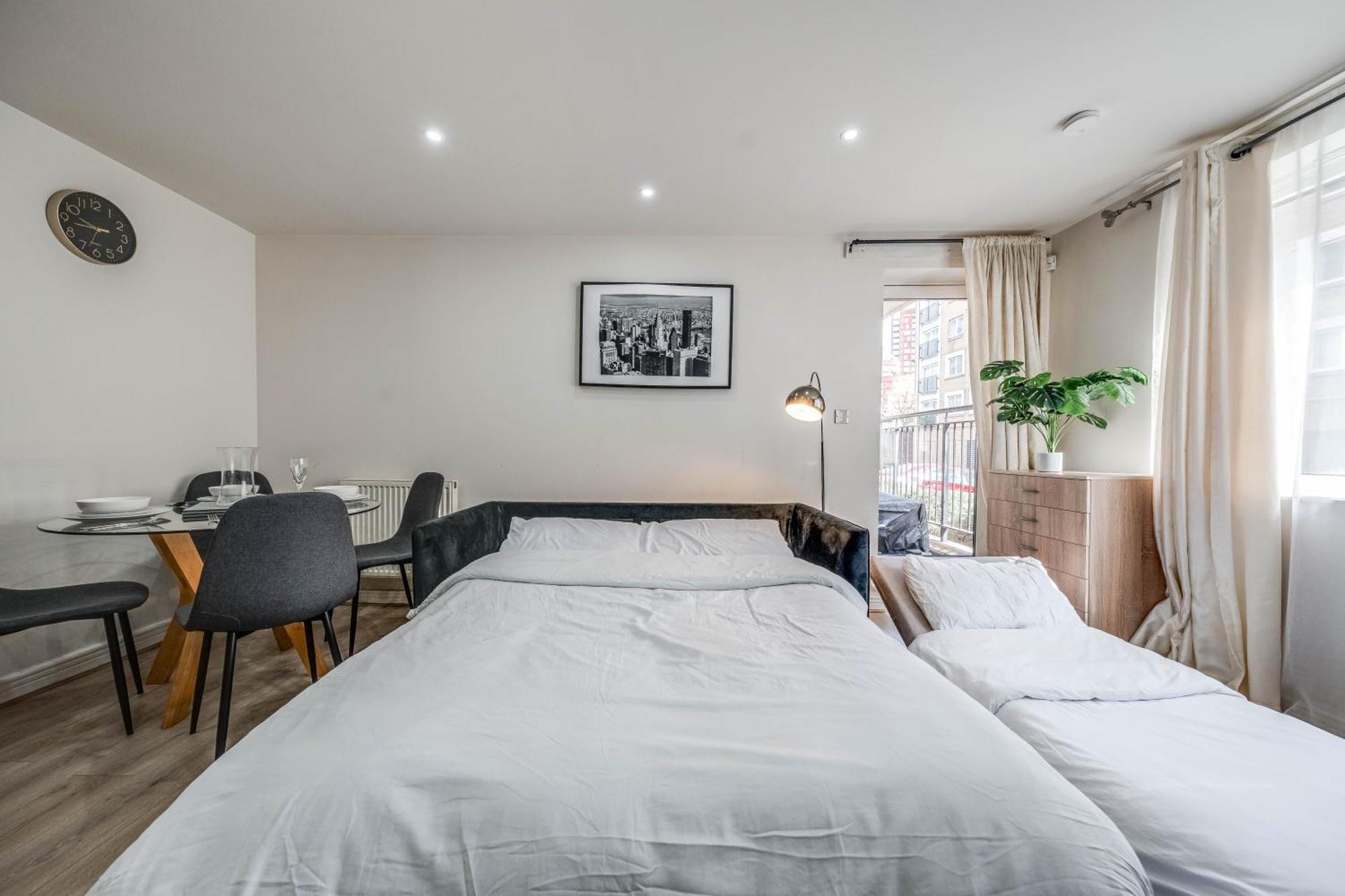 Canary Wharf O2 Excel Flat With Parking & Balcony * Londres