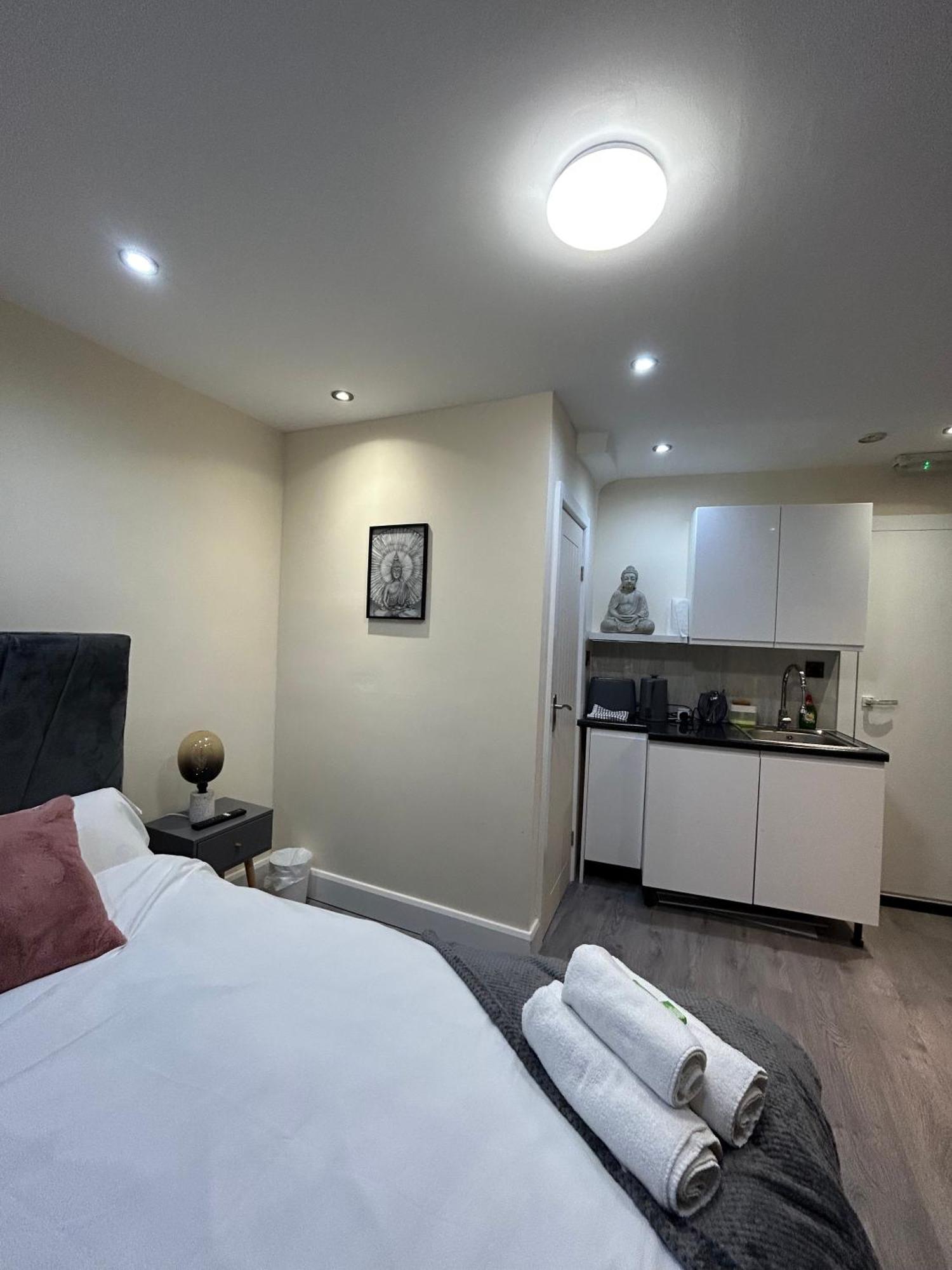 Shoreditch - And In The Appartement
