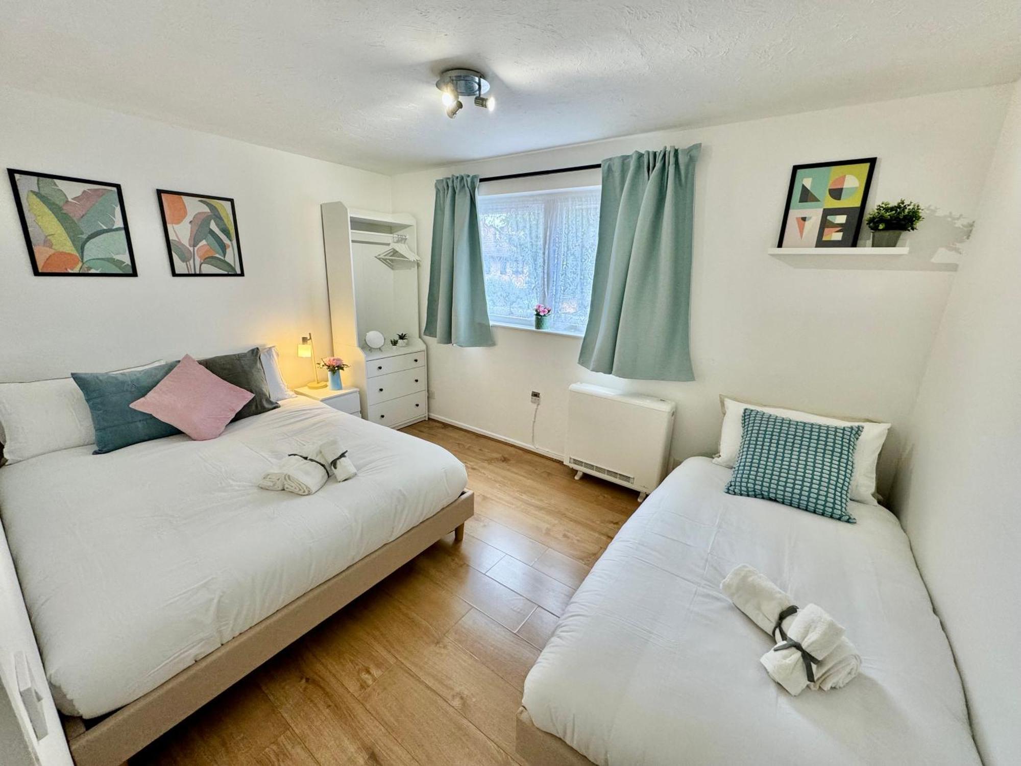 Tranquil 2 Bed Near Downtown & Free Parking Apartamento