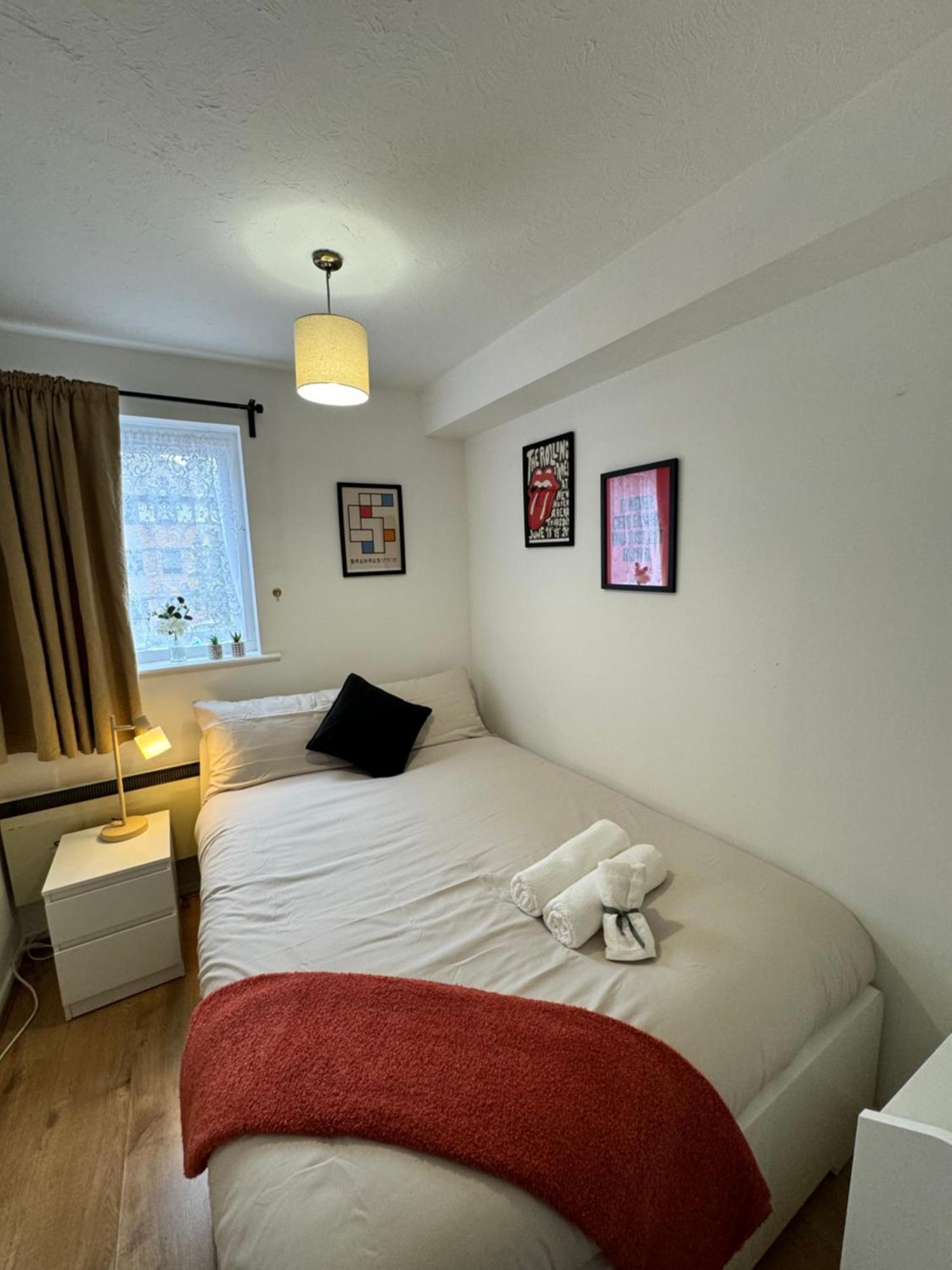 Tranquil 2 Bed Near Downtown & Free Parking Apartamento