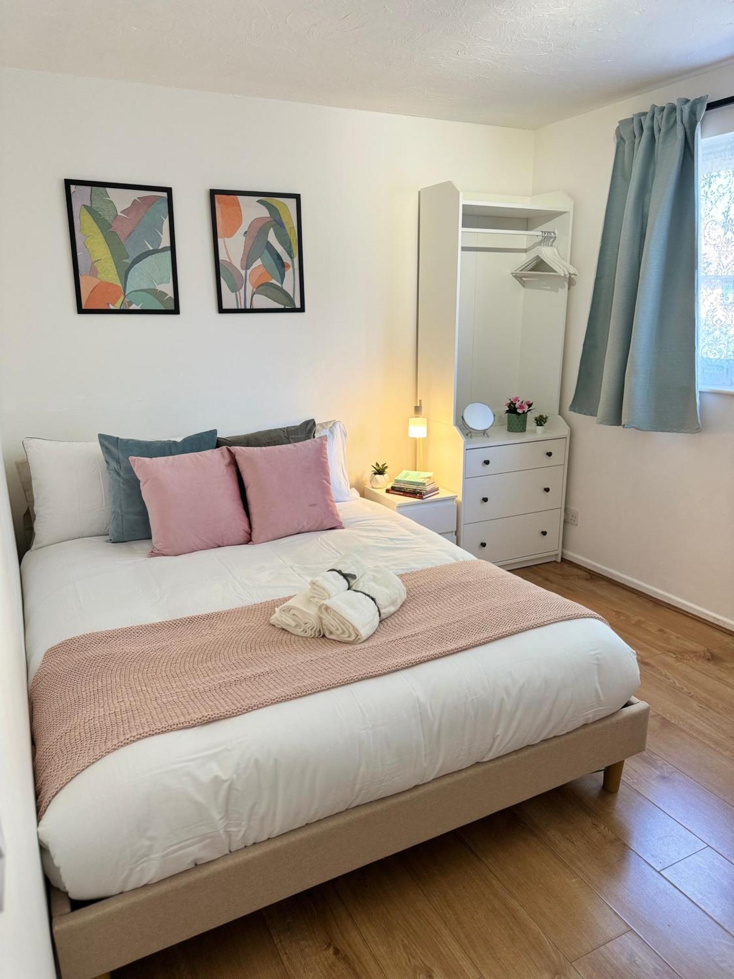 Tranquil 2 Bed Near Downtown & Free Parking * Londres