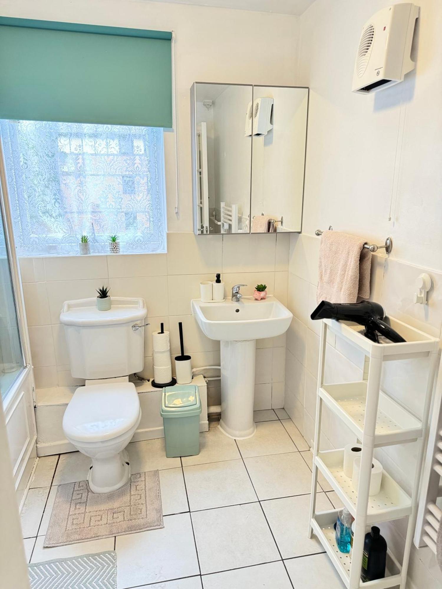 Apartamento Tranquil 2 Bed Near Downtown & Free Parking *