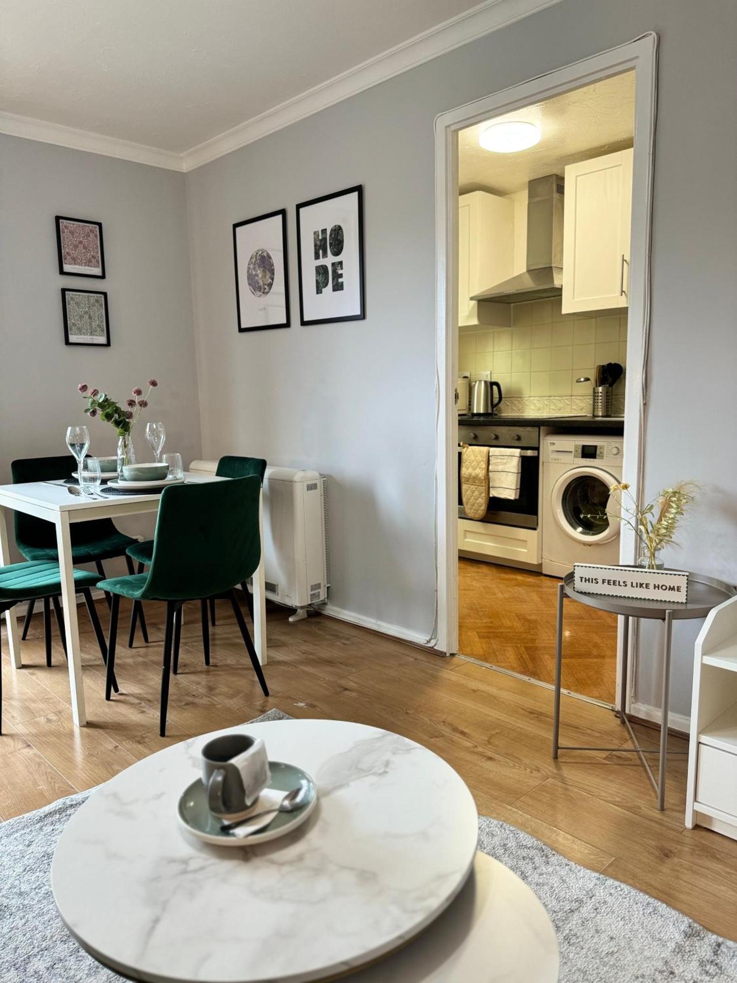 Tranquil 2 Bed Near Downtown & Free Parking Apartamento *